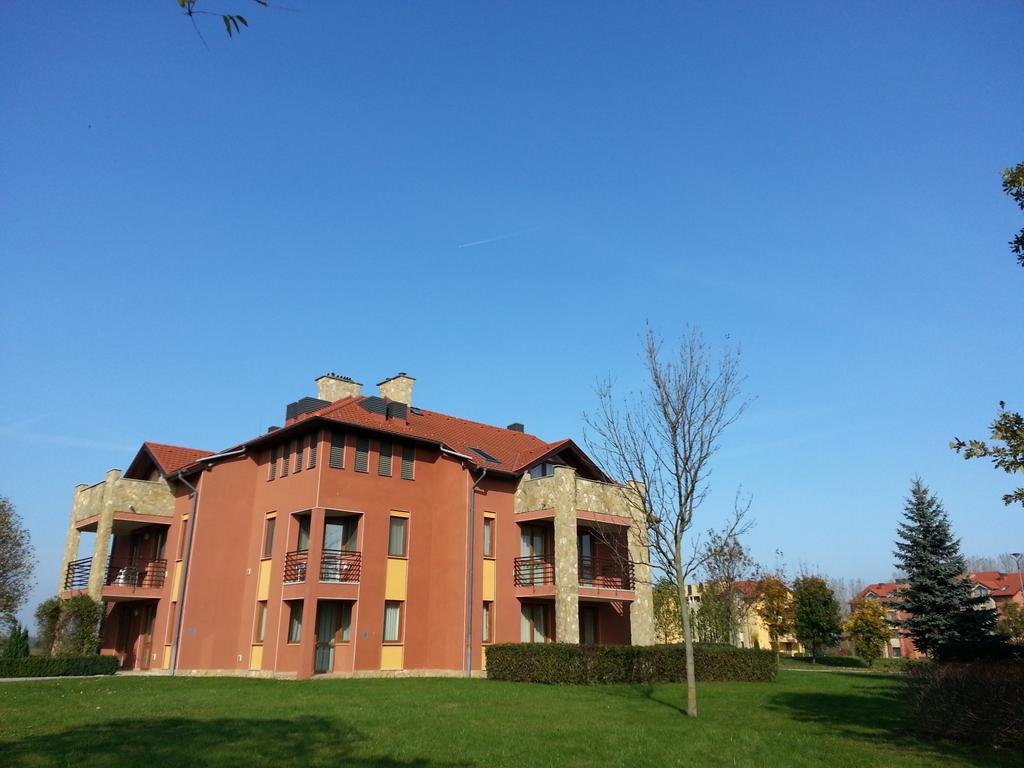 Birdland Villapark Golf View Bük Exterior foto